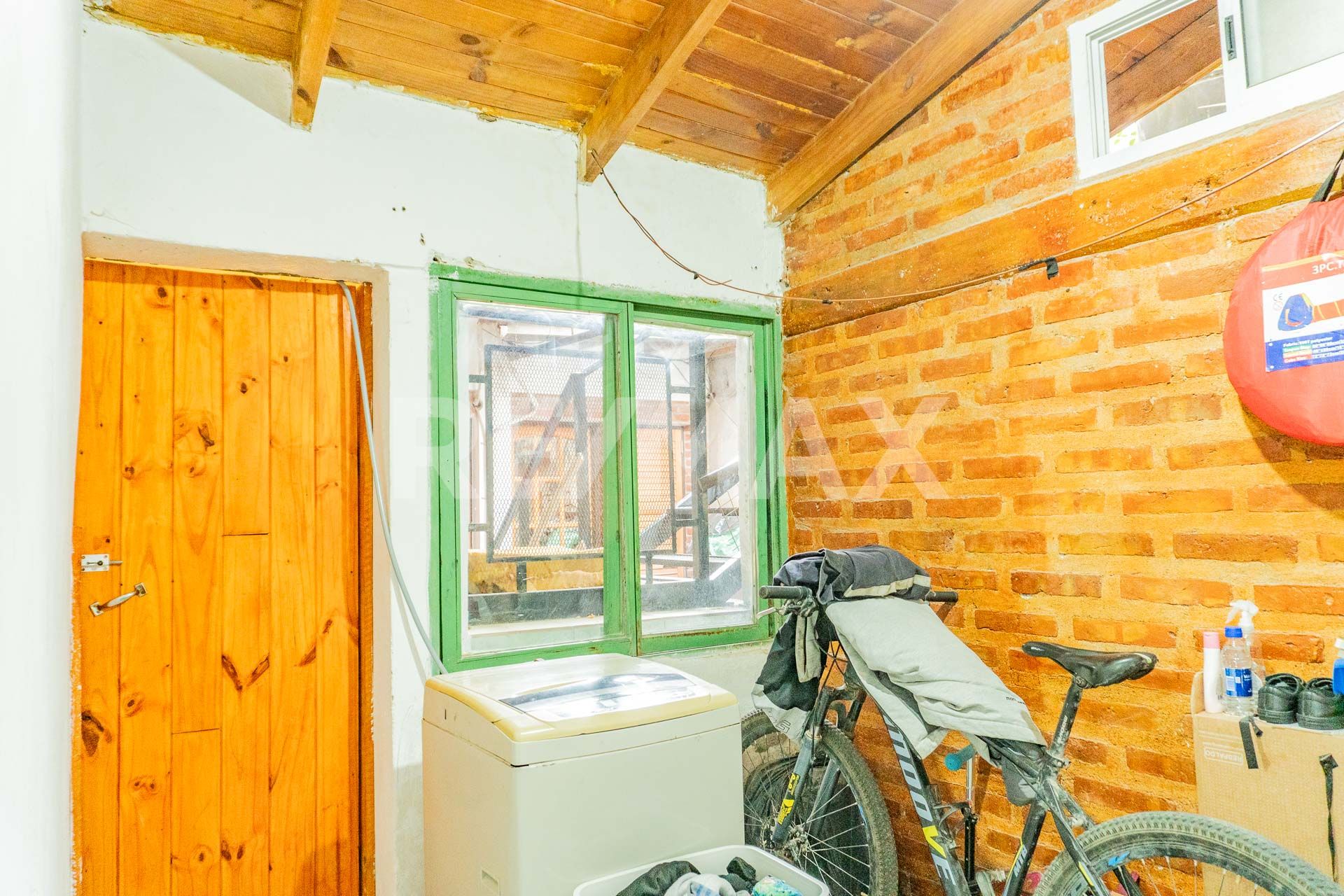 CASA CON DPTO Y MONOAMBIENTE EN VENTA - 17