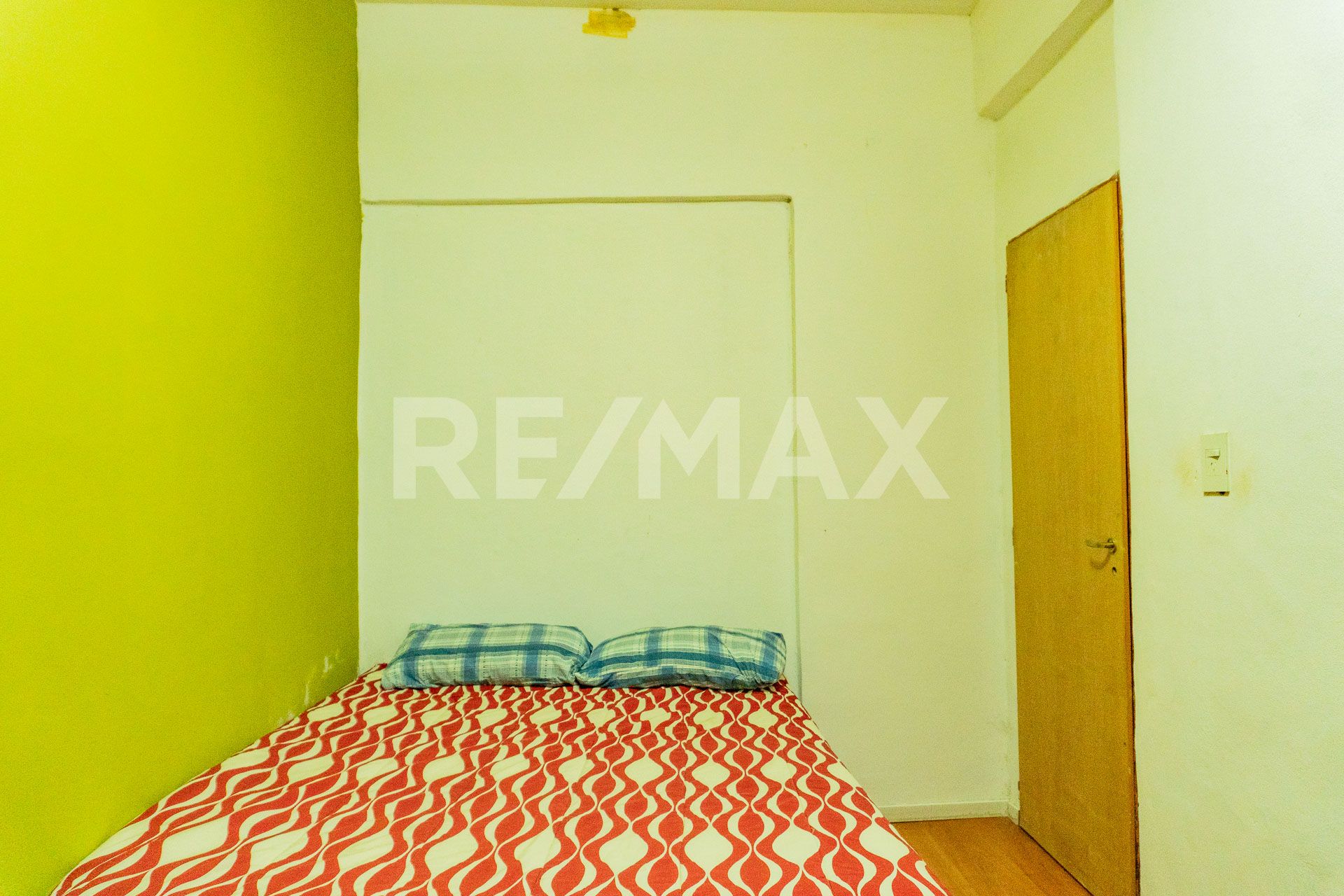 CASA CON DPTO Y MONOAMBIENTE EN VENTA - 8