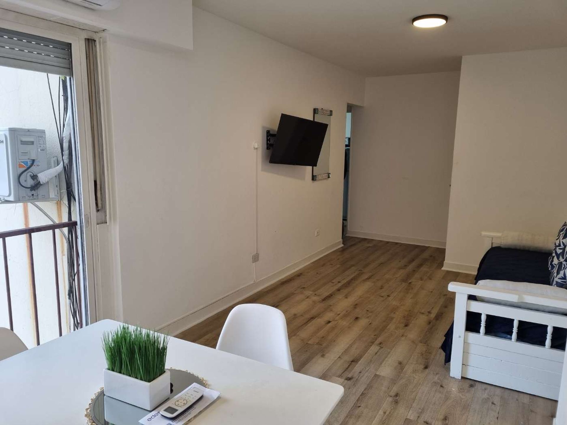 VENTA DEPARTAMENTO 2 AMBIENTES BAULERA Y COCHERA - 3