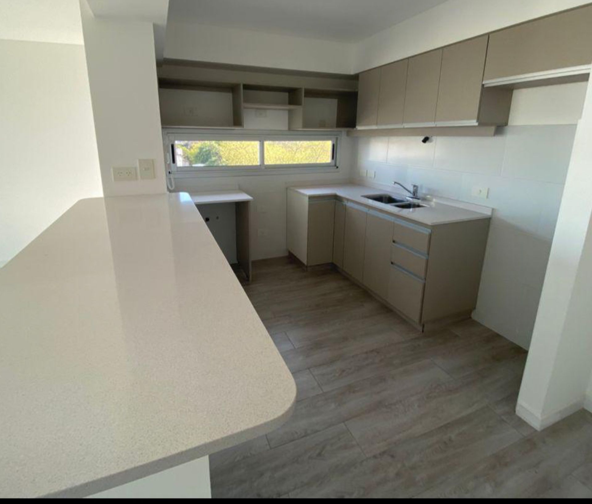 DEPARTAMENTO 4 AMBIENTES EN VENTA EN ITUZAINGO - 2