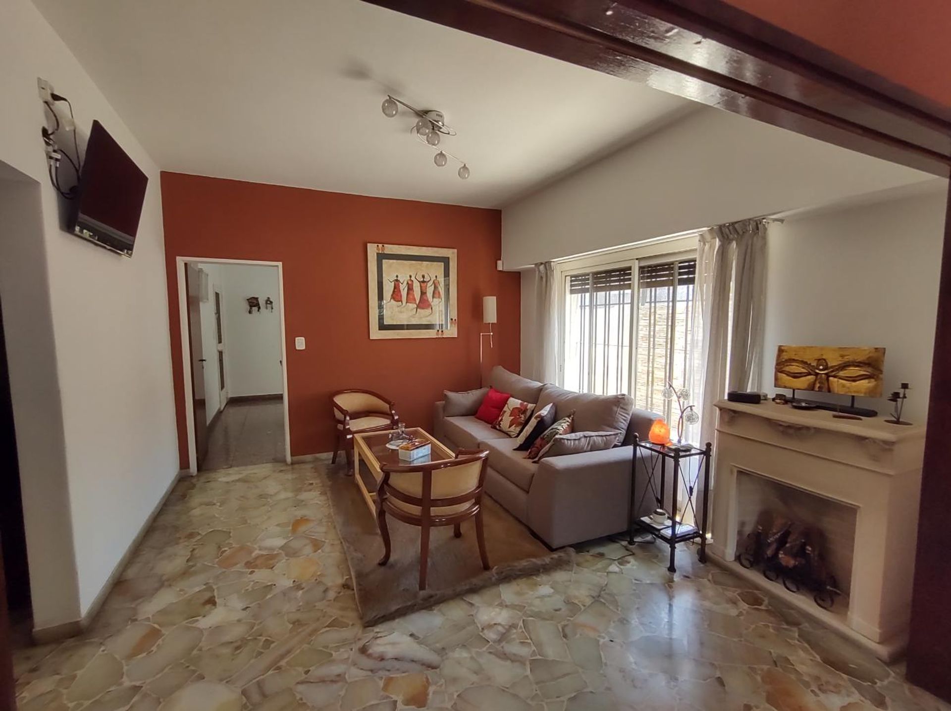 Venta Casa 5 Amb, con quincho y jard&iacute;n - Haedo - 6