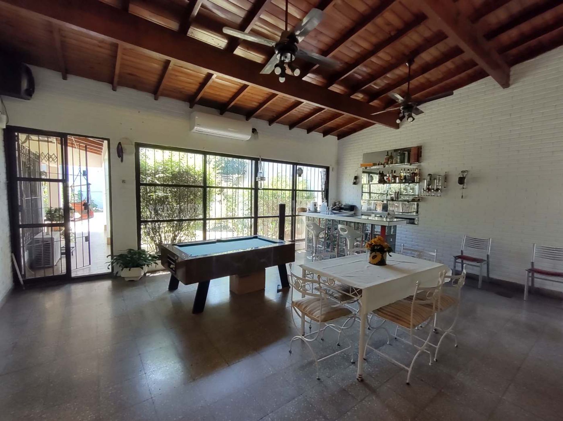 Venta Casa 5 Amb, con quincho y jard&iacute;n - Haedo - 17
