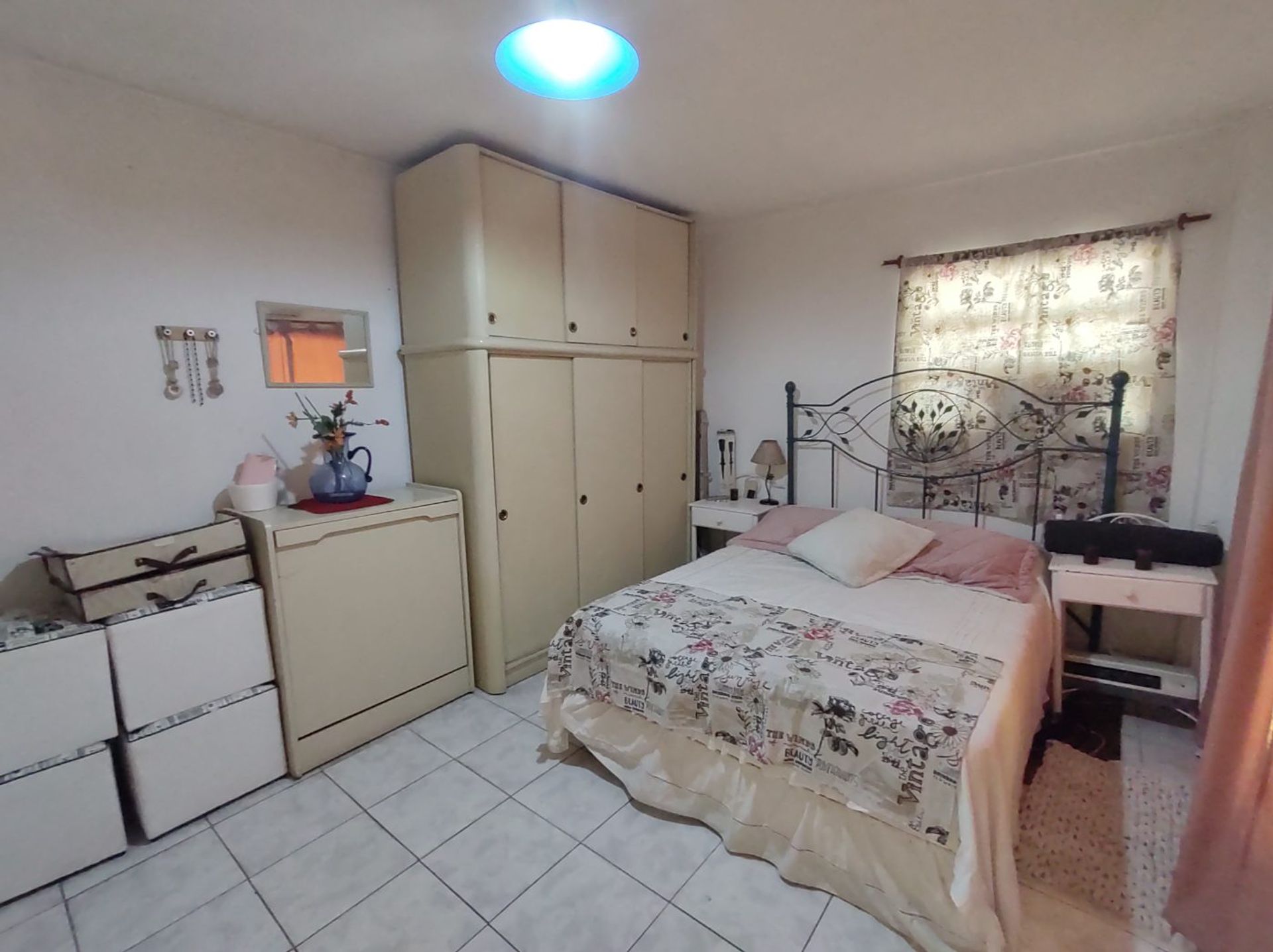 Venta Casa 5 Amb, con quincho y jard&iacute;n - Haedo - 19